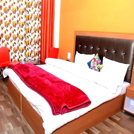 Stayapart - Hotel Bagsu Sarovar Dharamshala Ngoại thất bức ảnh