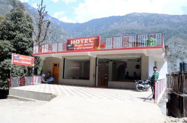 Stayapart - Hotel Bagsu Sarovar Dharamshala Ngoại thất bức ảnh